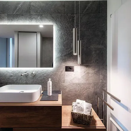 Apartment Hidden - By Myhomeincomo