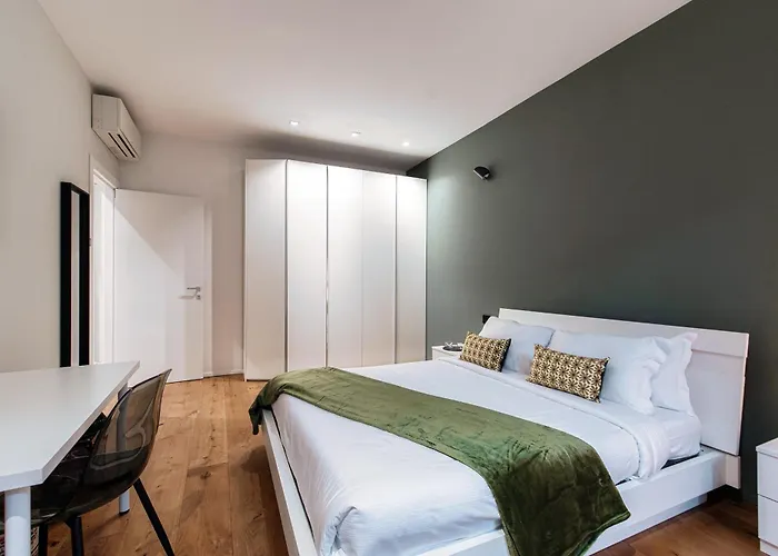 Apartment Hidden - By Myhomeincomo *